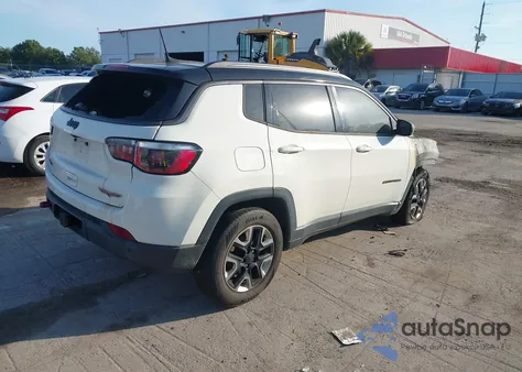2018 Jeep Compass Trailhawk 4X4 z USA, uszkodzony, nr VIN 3C4NJDDB3JT162943